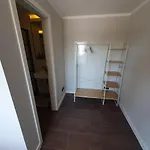 Neumuhler Hof: Stylish Lenia With Free Parking *
