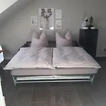 Apartment Neumuhler Hof: Stylish Lenia With Free Parking
