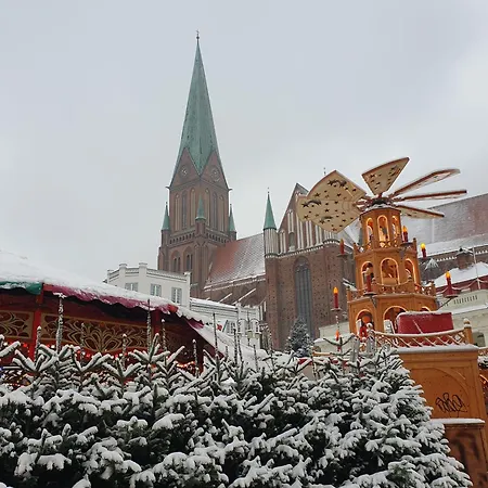 Neumuhler Hof: Stylish Lenia With Free Parking Apartment Schwerin (Mecklenburg-Vorpommern)