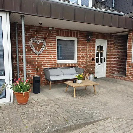 Neumuhler Hof: Stylish Lenia With Free Parking Apartment Schwerin (Mecklenburg-Vorpommern)